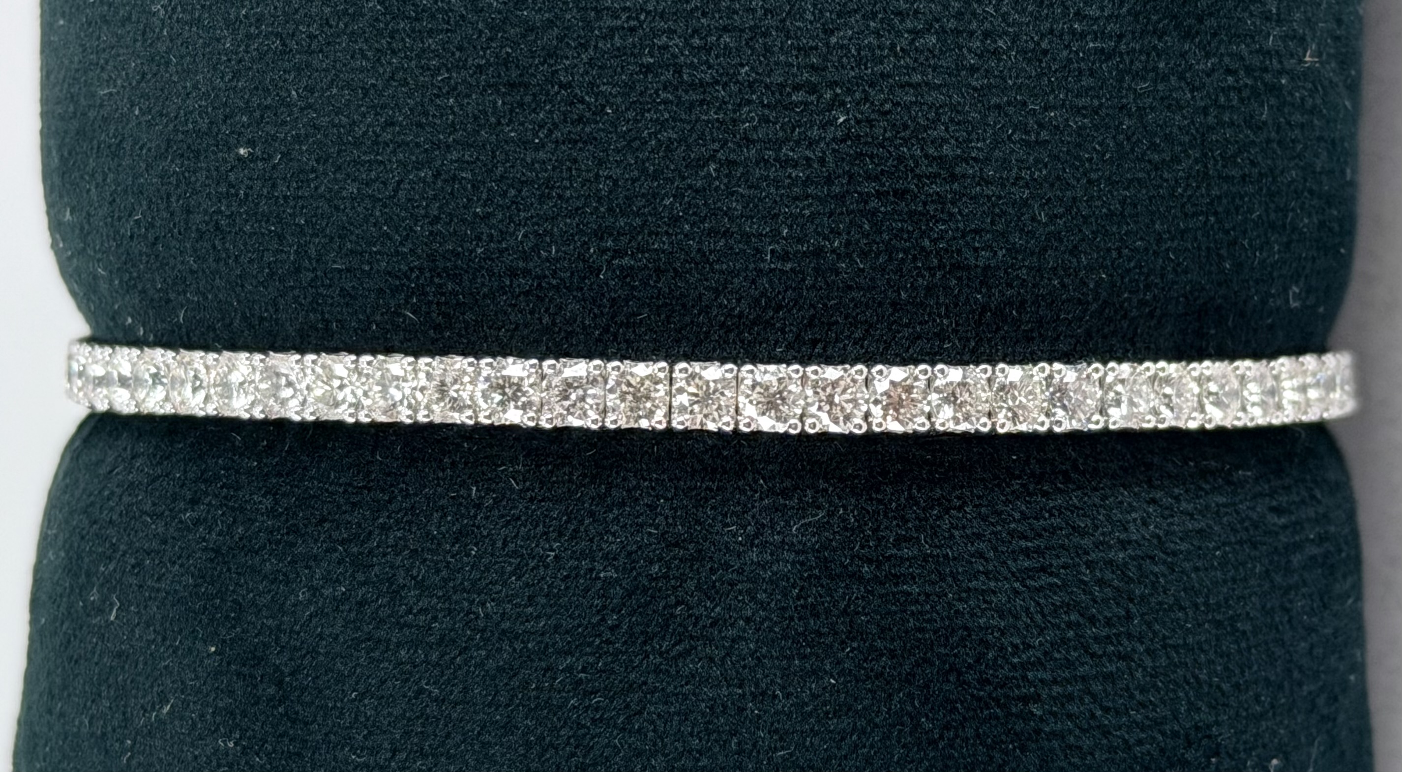 14K White Gold Flexible Diamond Tennis Bracelet &ndash; 3.00 CTW  H/I SI1