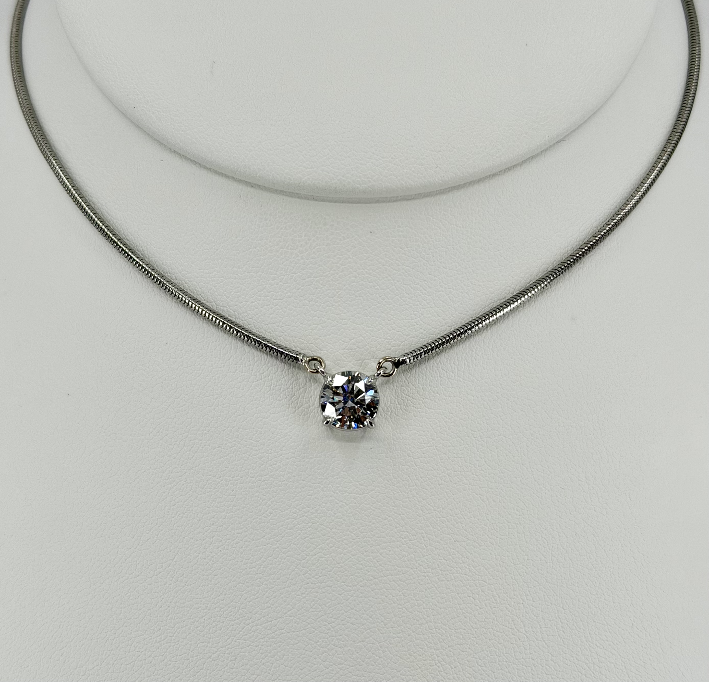 Platinum Lab-Grown Diamond Stationary Necklace