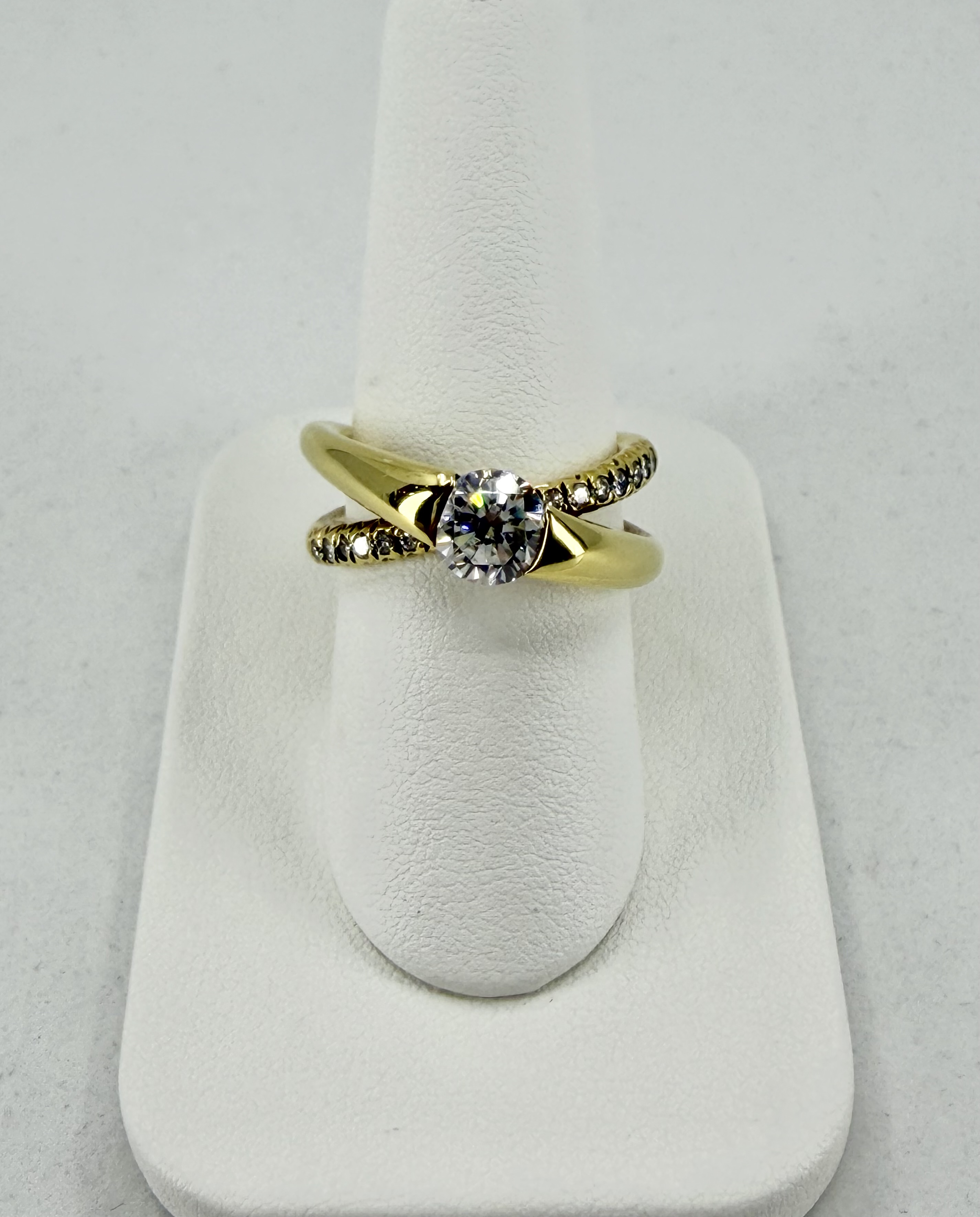 18K Yellow Gold Crisscross Diamond Semi Mount Ring