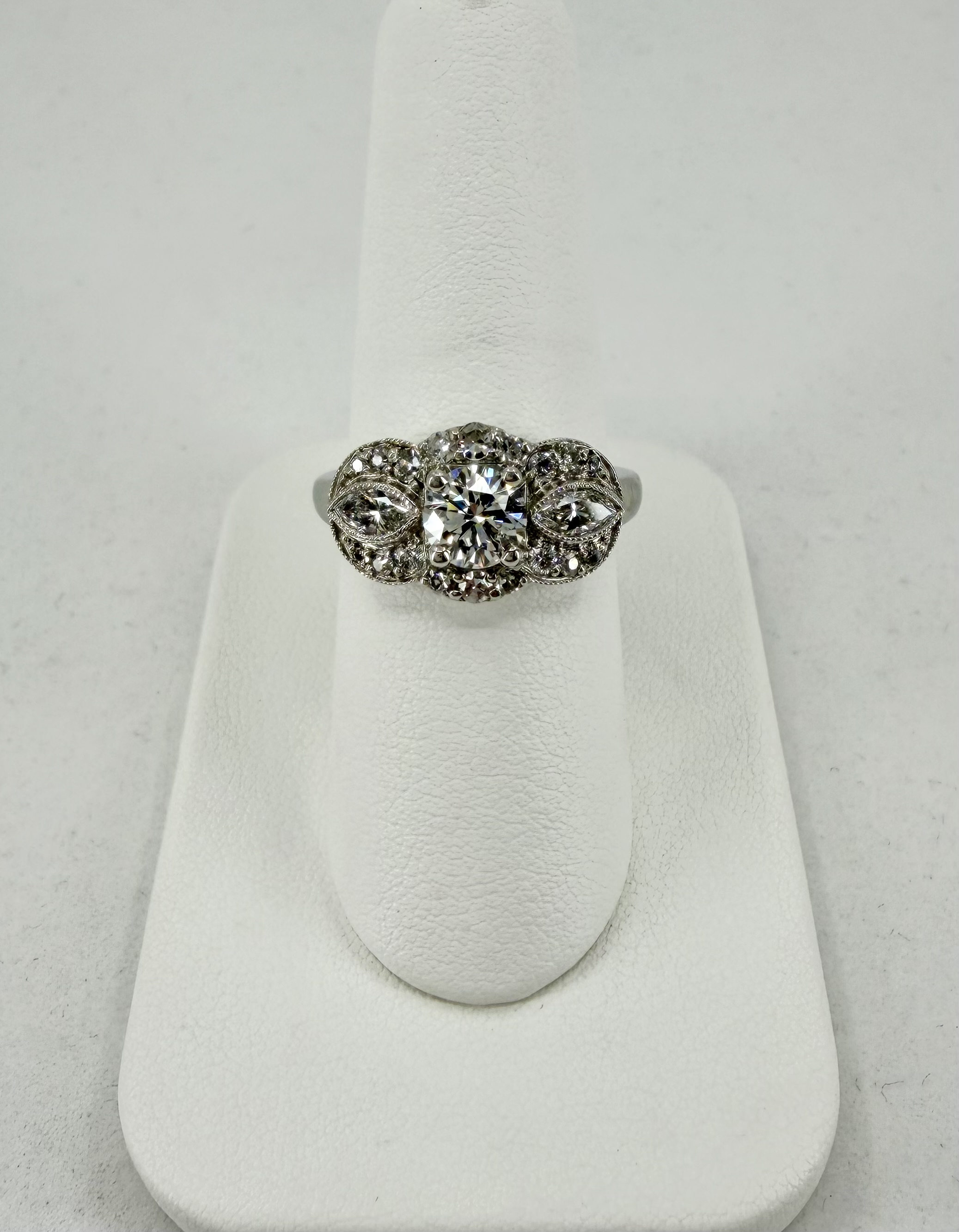 Platinum Antique Style Diamond Ring &ndash; 1.30 CTW