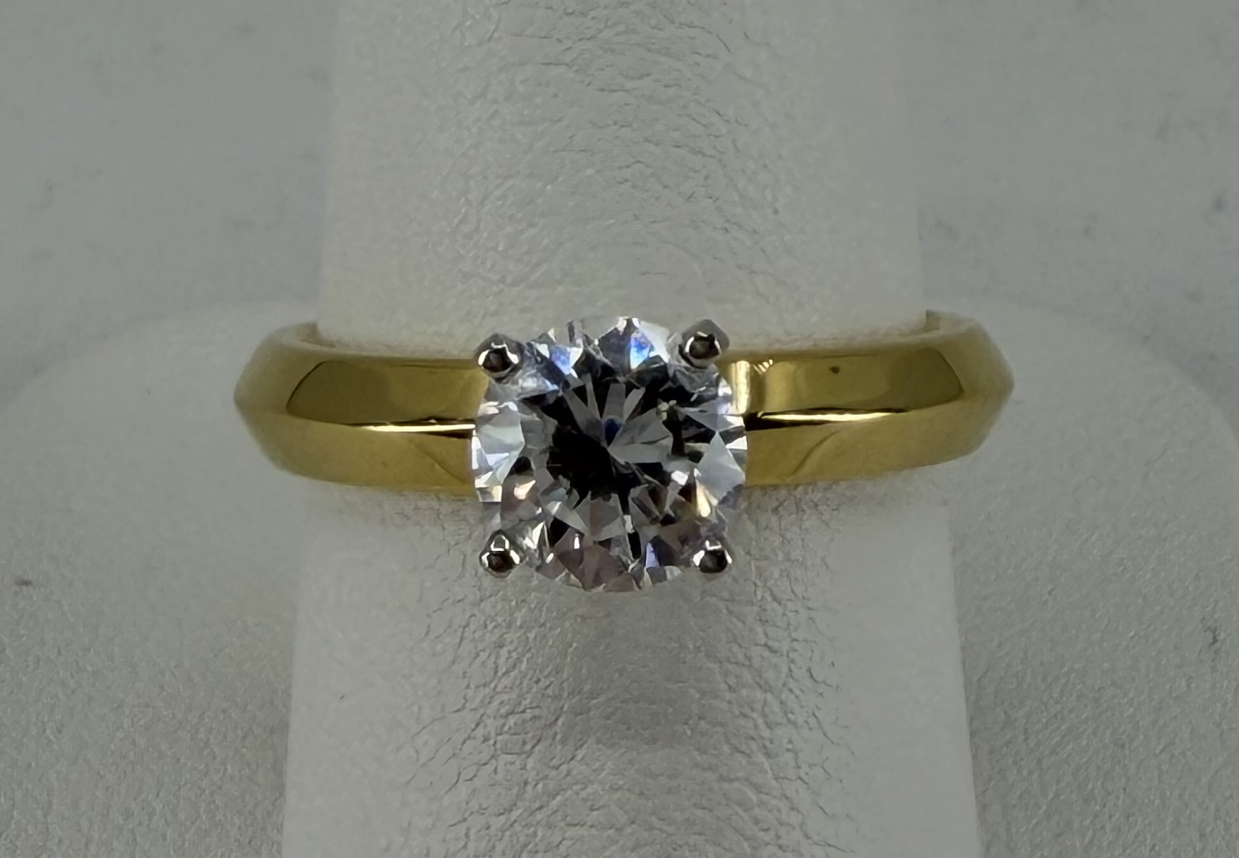 18 Karat Yellow Gold & Platinum Solitaire Knife Edge Ring Mounting With Cubic Zirconia