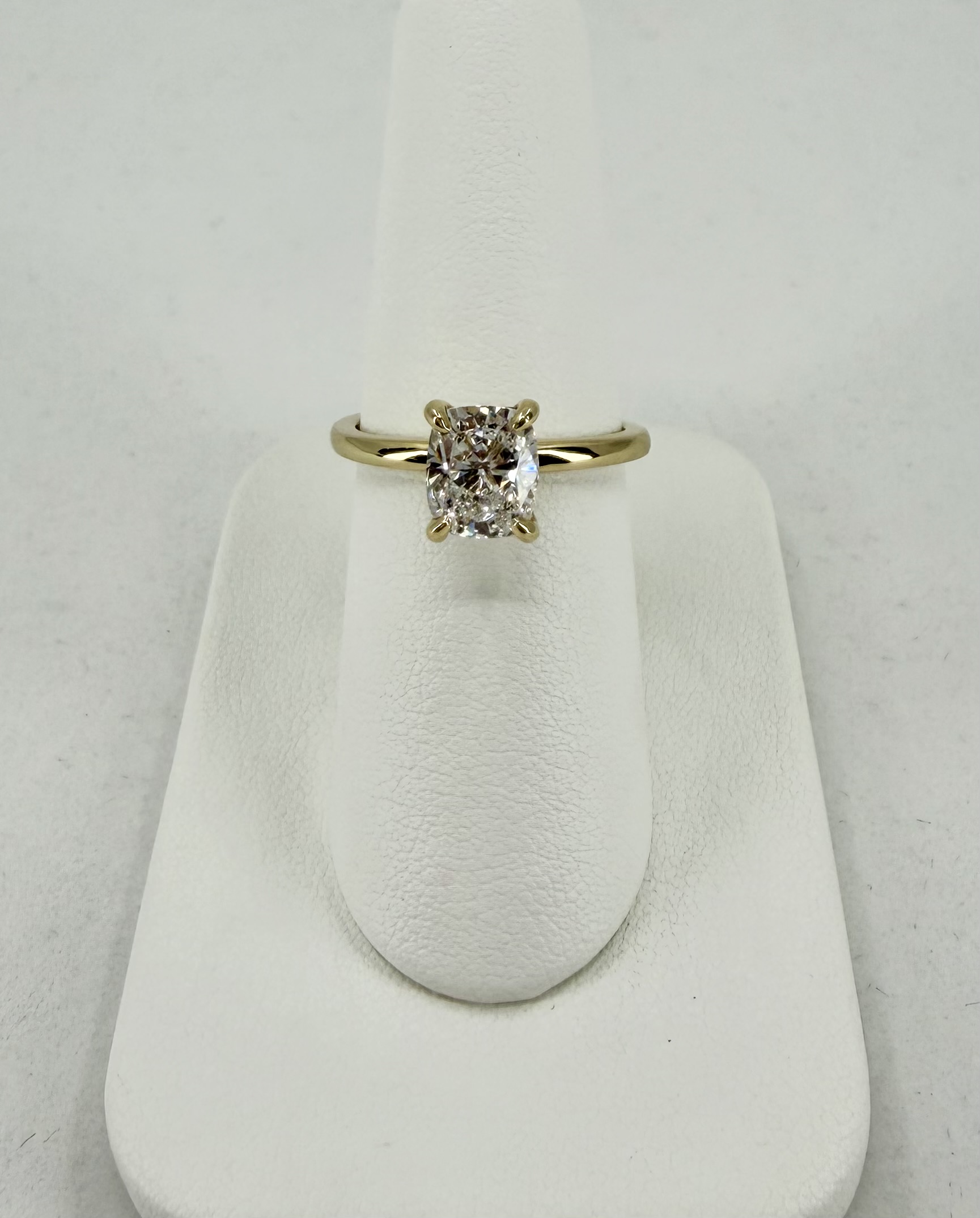 14K Yellow Gold Natural Cushion Diamond Solitaire Ring &ndash; 1.50 CT D/VS2