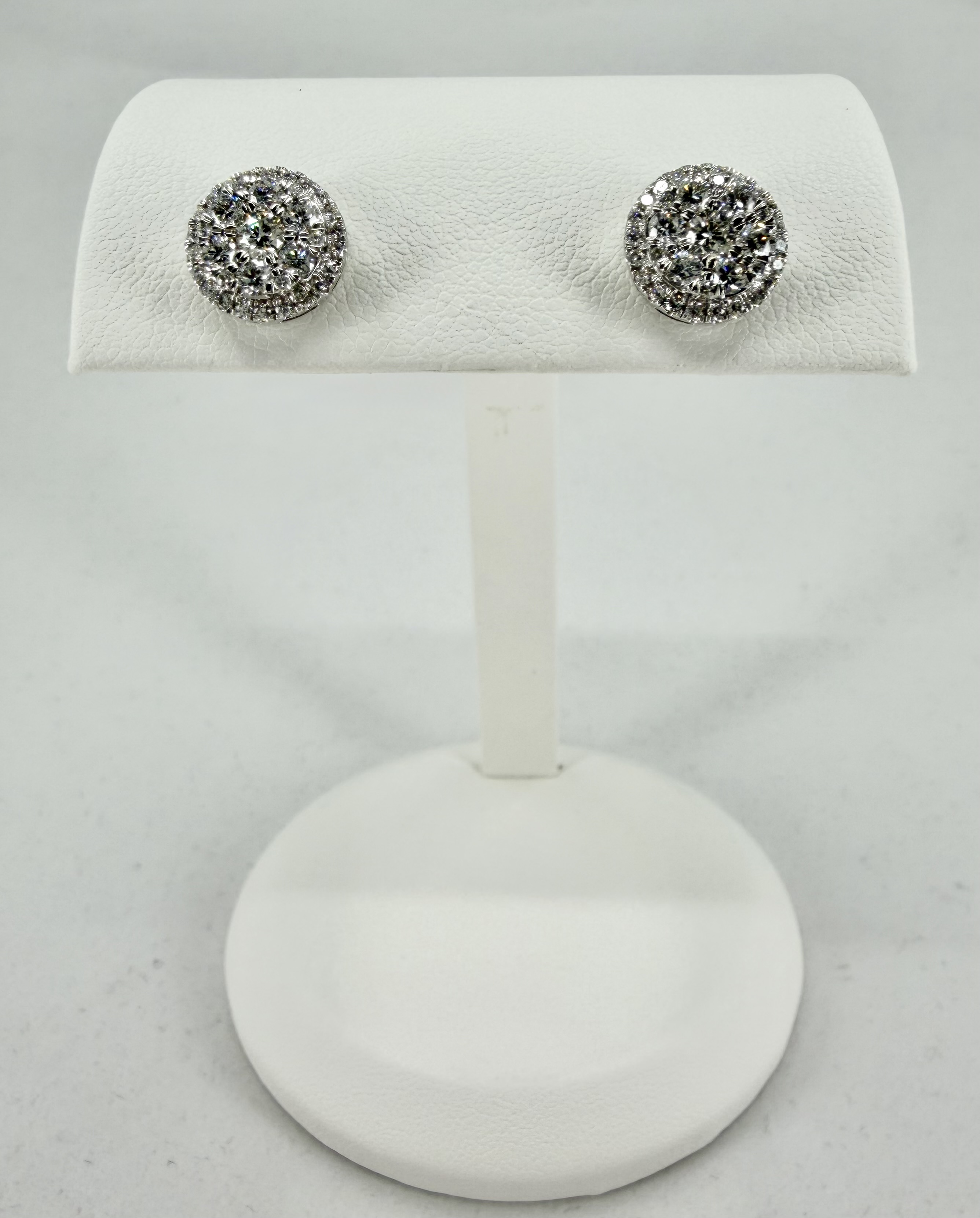 14K White Gold Diamond Cluster Stud Earrings &ndash; 1.20 CTW, F/VS2