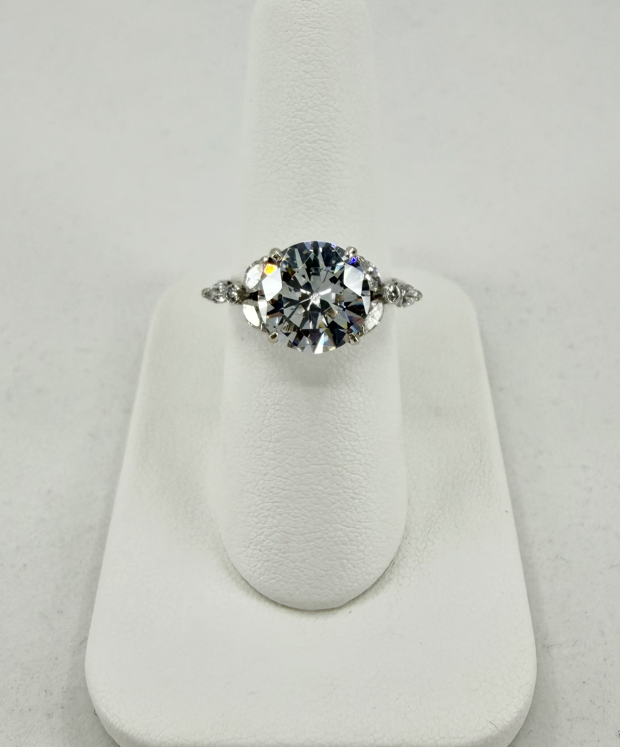 14K White Gold Marquise Diamond Semi-Mount Ring - 0.51 CTW