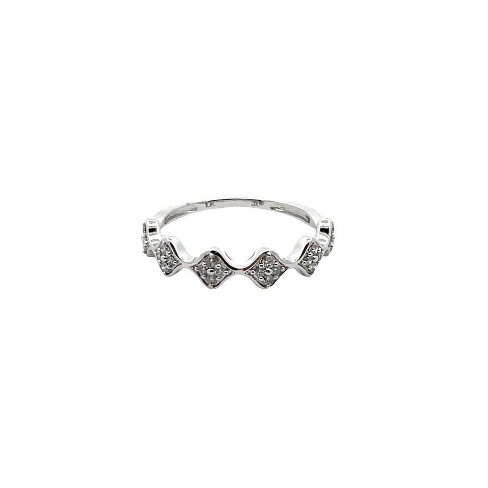 .16CTW DIAMOND 6 CLUSTER STATIONS SCALLOPED BAND RING CONTAINING 24 ROUND DIAMONDS H-I I1-I2 10KW