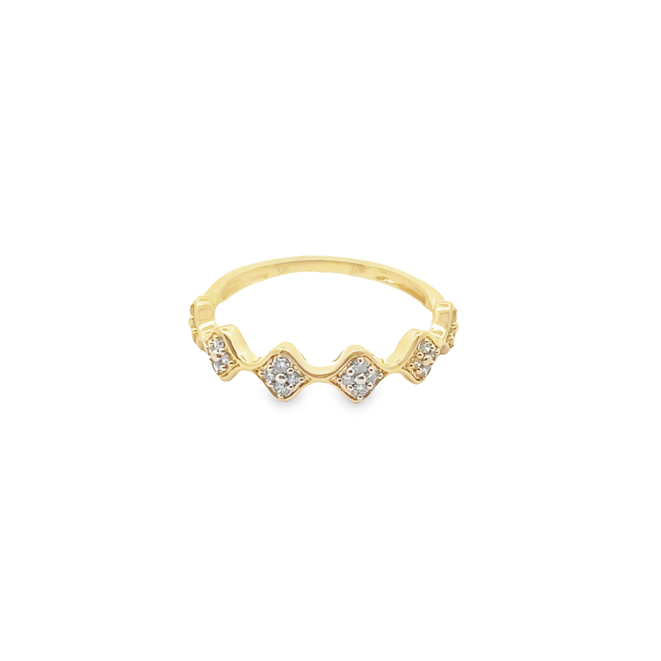 .16CTW DIAMOND 6 CLUSTER STATIONS SCALLOPED BAND RING CONTAINING 24 ROUND DIAMONDS H-I I1-I2 10KY