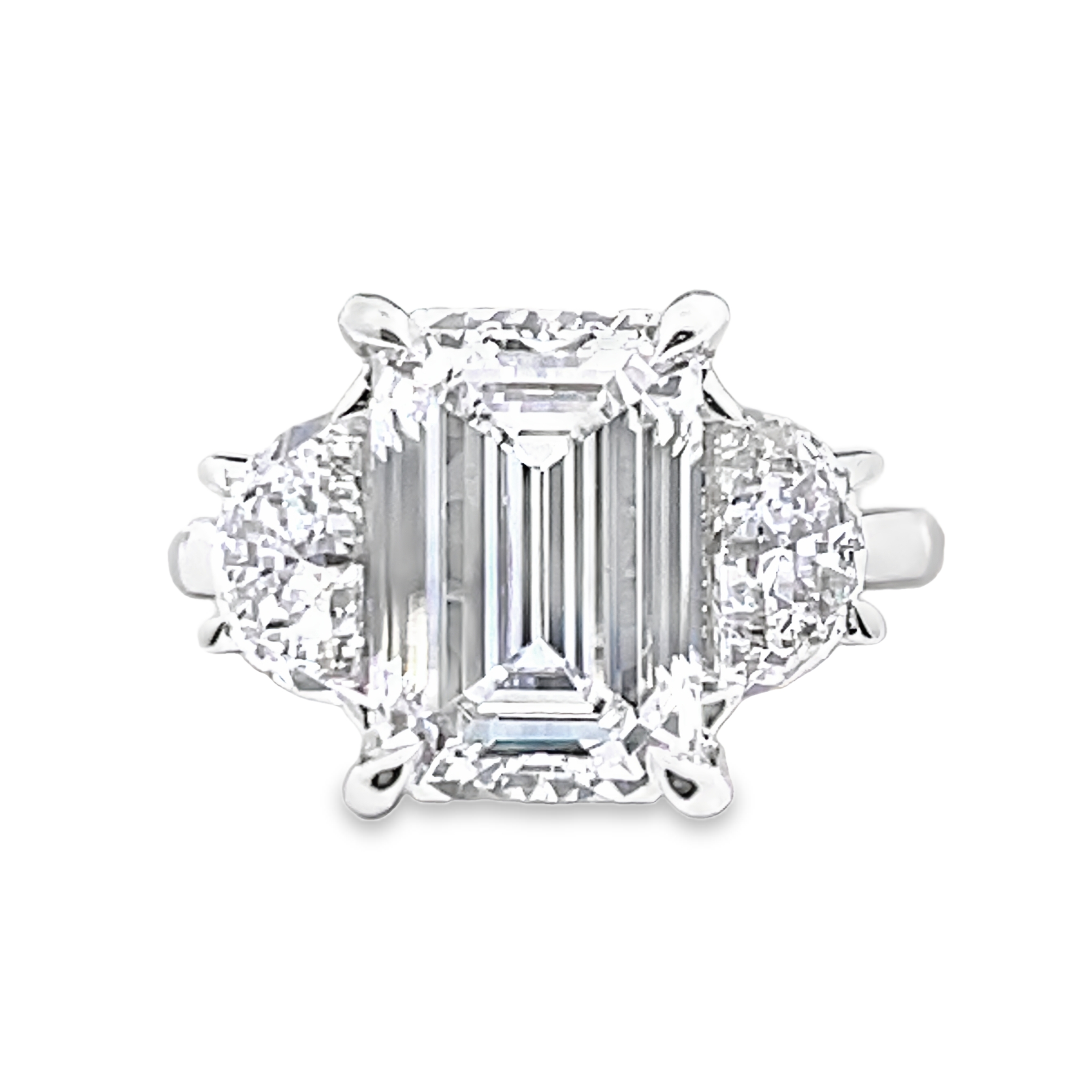 SUPER MAN MADE CREATED 6.13CTW DIAMOND ENGAGEMENT RING CONTAINING: 5.04CT EMERALD CUT DIAMOND CENTER F VS1 IGI LG636484172 + 2 HALF-MOON + 22 ROUND DIAMOND RING SEMI 1.09CTW 14KW