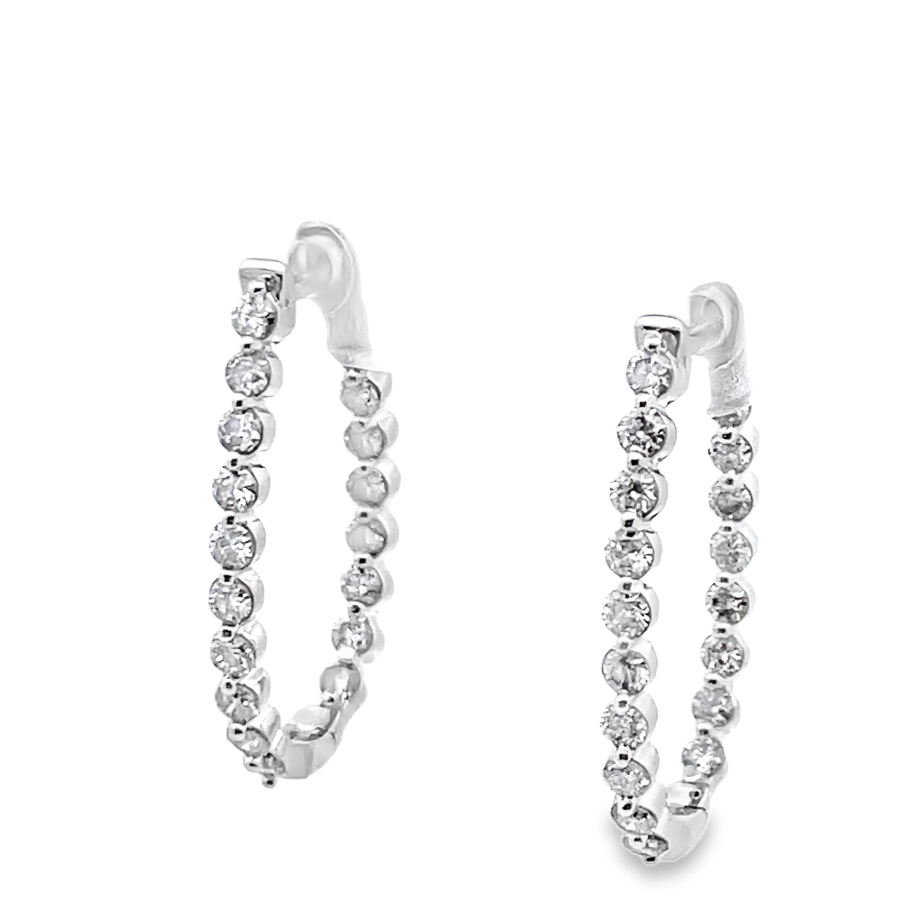 1.00CTW DIAMOND INSIDE-OUTSIDE OVAL HOOP EARRINGS CONTAINING: 36 ROUND PRONG-SET DIAMONDS 14KW