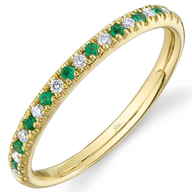.20TGW EMERALD + DIAMOND ANNIVERSARY BAND CONTAINING: 10 ROUND EMERALDS .10CTW + 10 ROUND DIAMONDS .10TDW 14KY