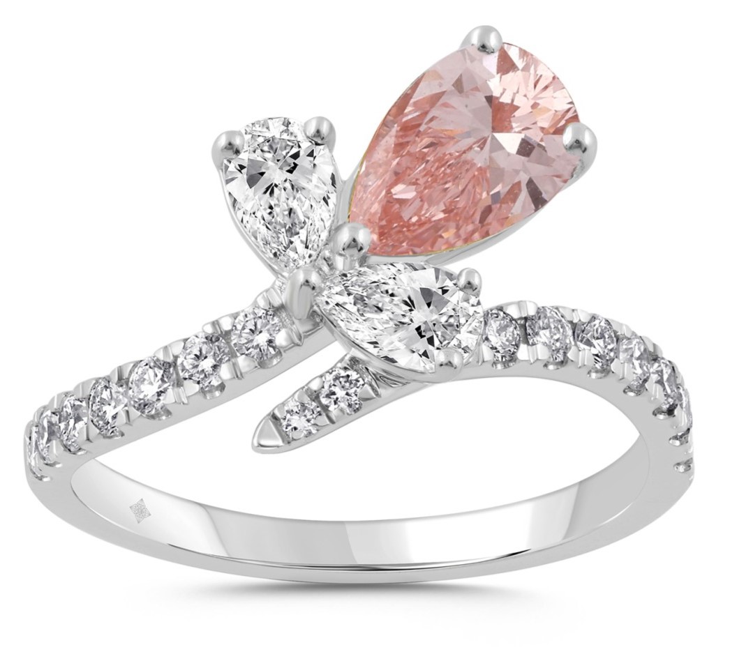 SUPER MAN MADE CREATED 1.75CTW DIAMOND BYPASS RING CONTAINING: 1.00CT PEAR SHAPE YELLOW DIAMOND + 2 PEAR SHAPE + 16 ROUND WHITE DIAMONDS .75CTW F-G VS1-VS2 14KW