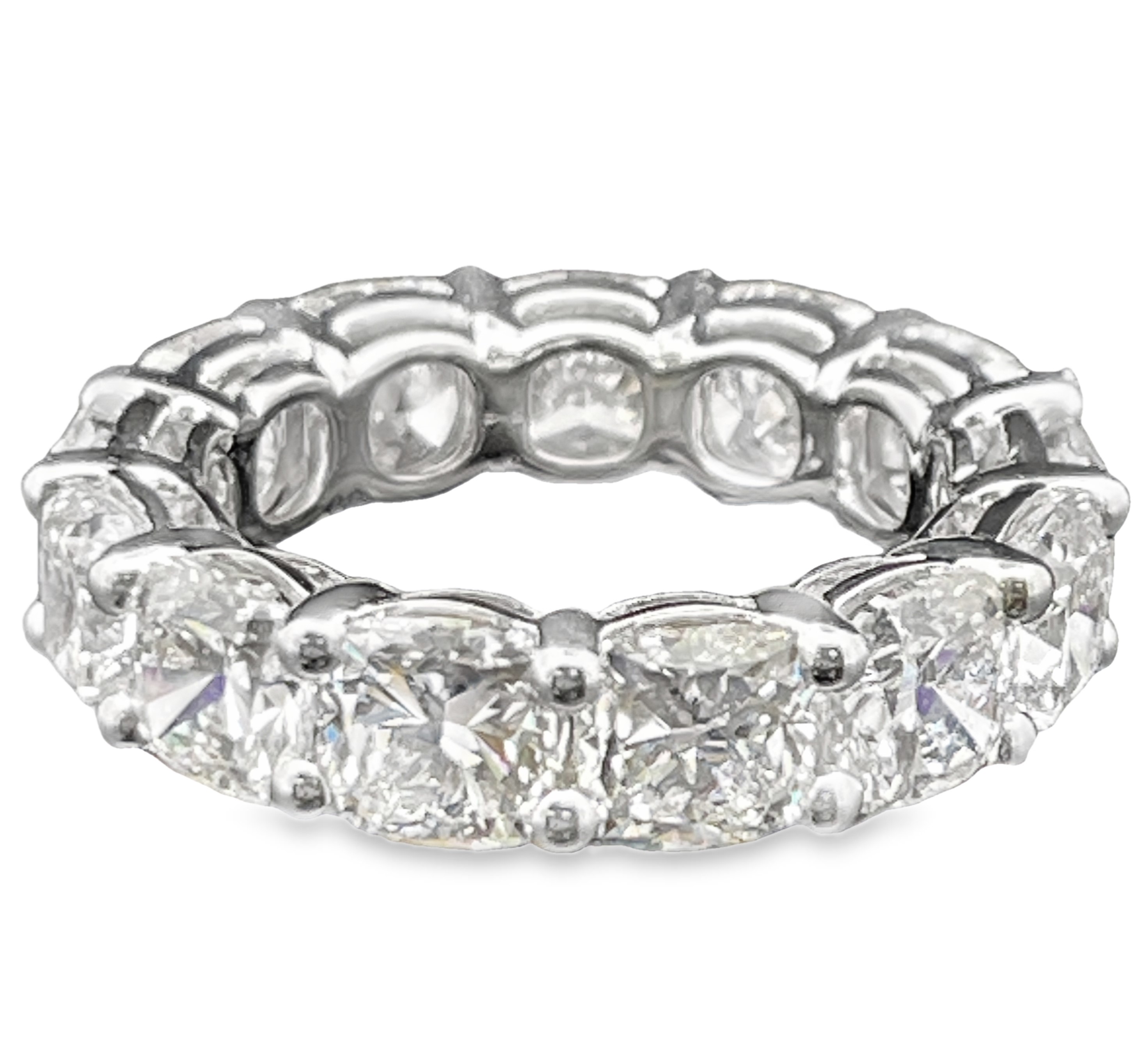 SUPER MAN MADE CREATED 9.36CTW DIAMOND ETERNITY BAND CONTAINING: 13 CUSHION DIAMONDS G-H VS2-SI1 14KW