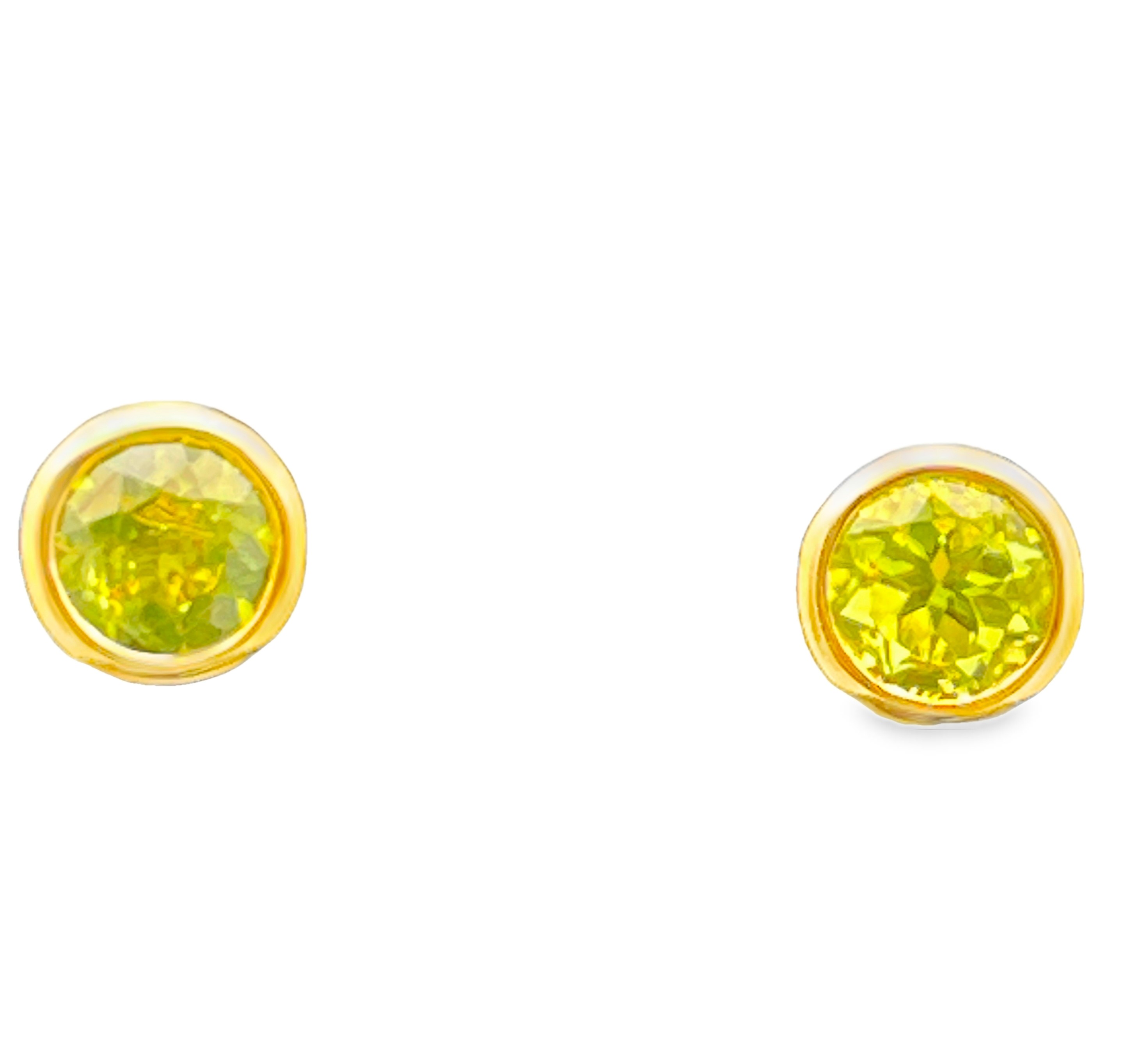 5MM BEZEL-SET ROUND PERIDOT STUD EARRINGS 14KY