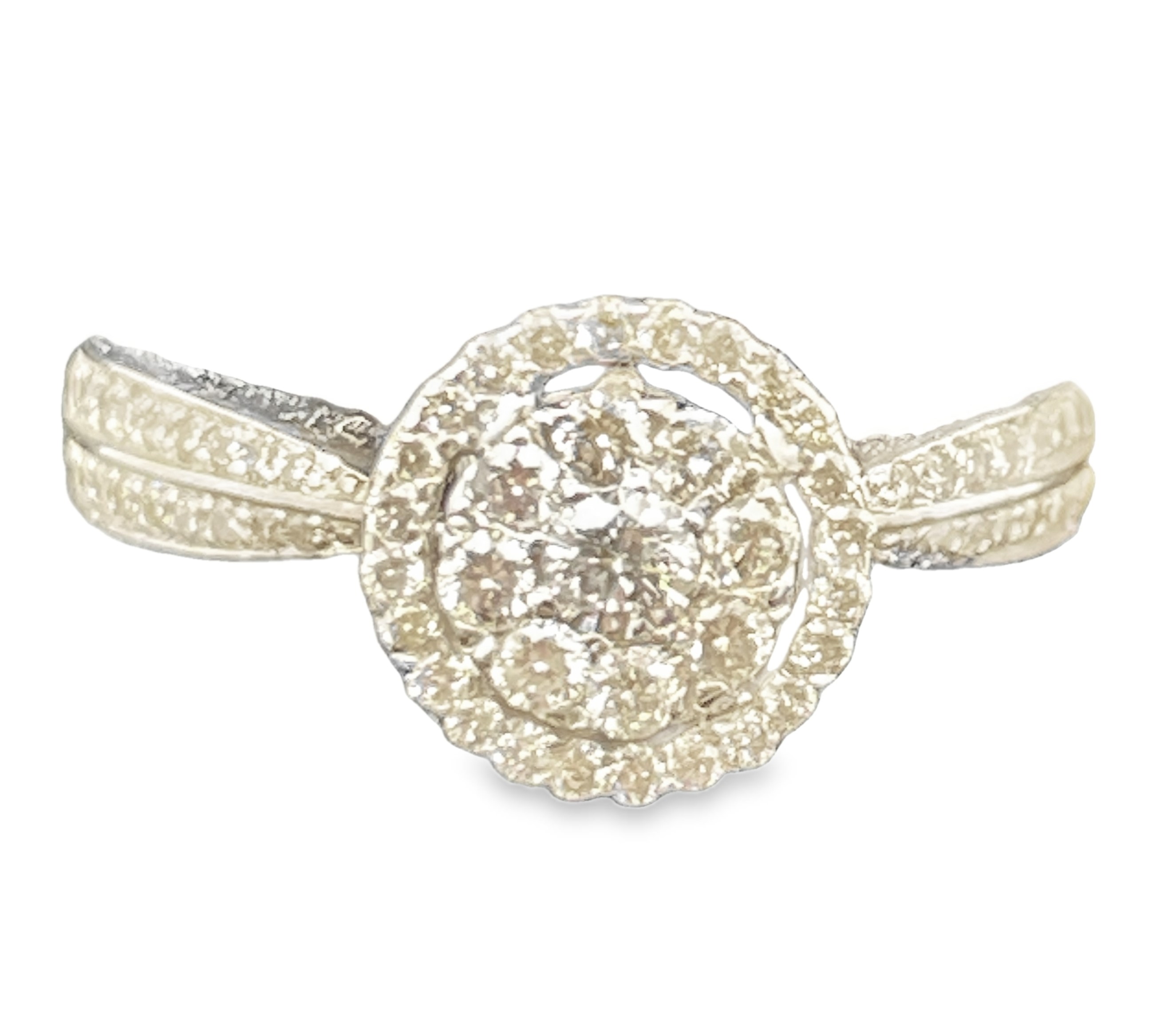 .52CTW ROUND CLUSTER/HALO DIAMOND RING CONTAINING: 69 ROUND DIAMONDS 14KW