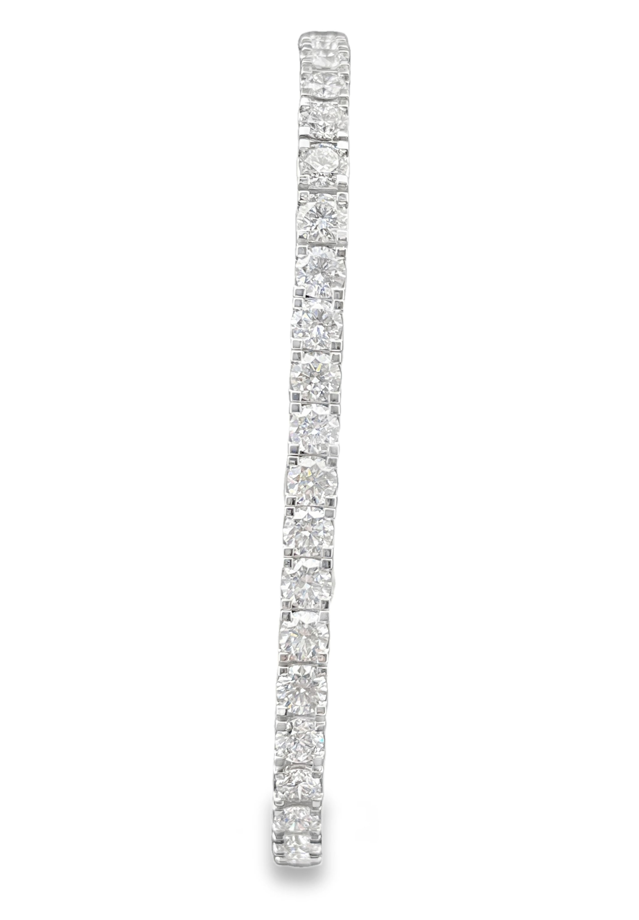 SUPER MAN MADE CREATED 8CTW DIAMOND TENNIS BRACELET WITH SAFETY BAR CONTAINING: 47 ROUND DIAMONDS E-F VS 14KW