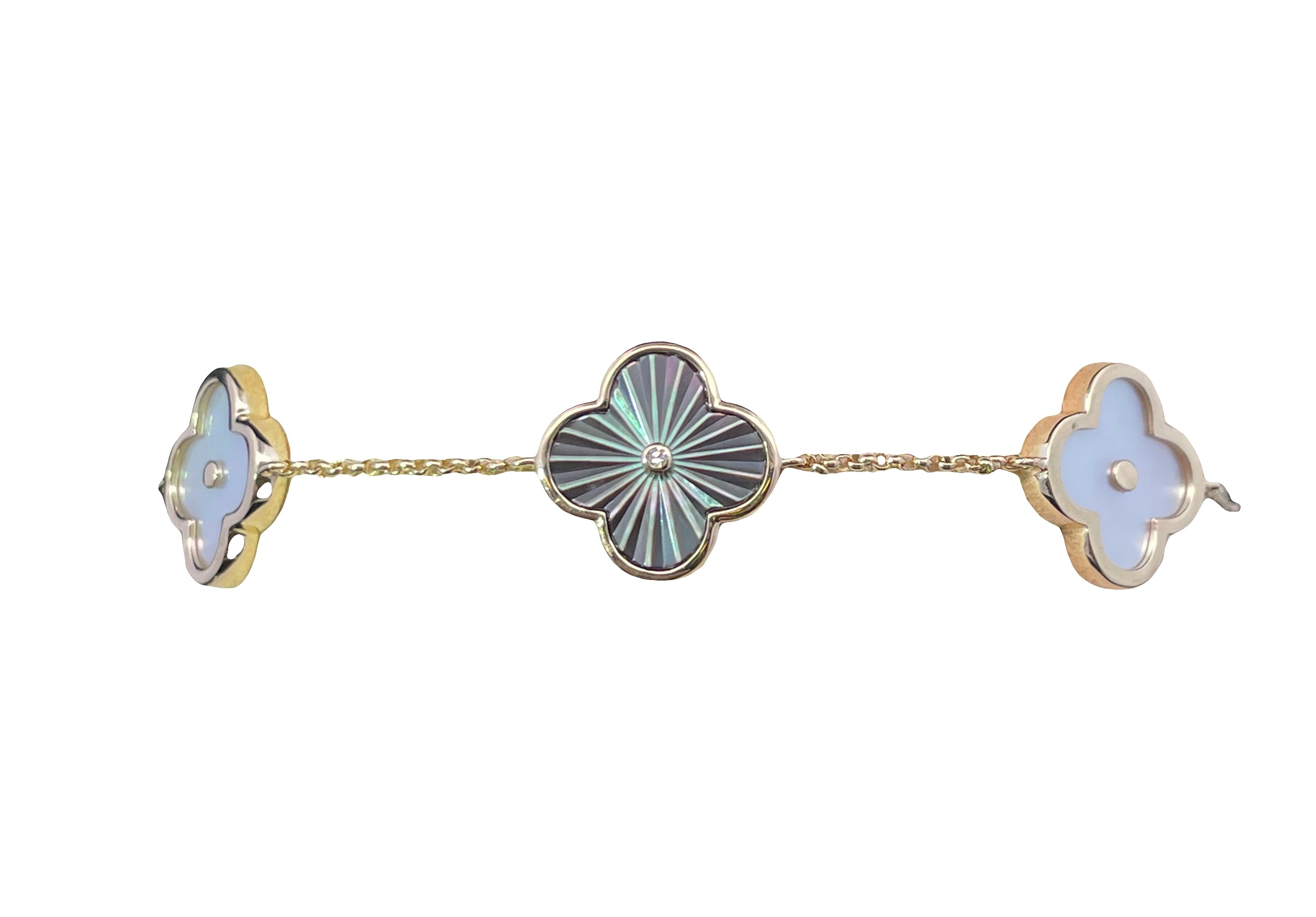 EFFY FLUTED BLACK & WHITE MOTHER OF PEARL/5 ROUND BEZEL-SET DIAMONDS QUATREFOIL 5-STATIONS BRACELET .03TDW 14KY