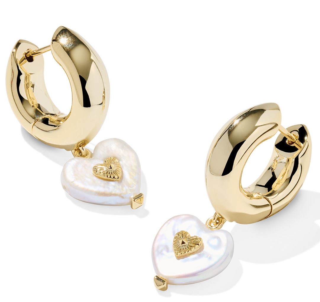KENDRA SCOTT SASHA HEART FRESHWATER PEARL GOLD TONE HUGGIES