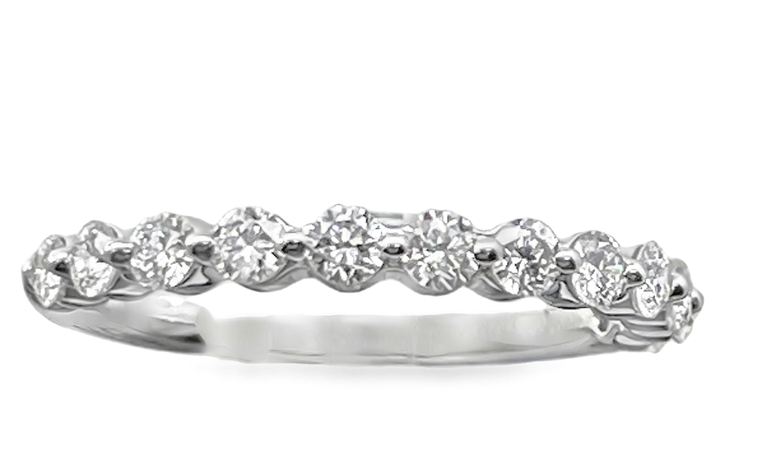 SUPER MAN MADE CREATED .68CTW 12 ROUND DIAMOND LDS BAND 14KW