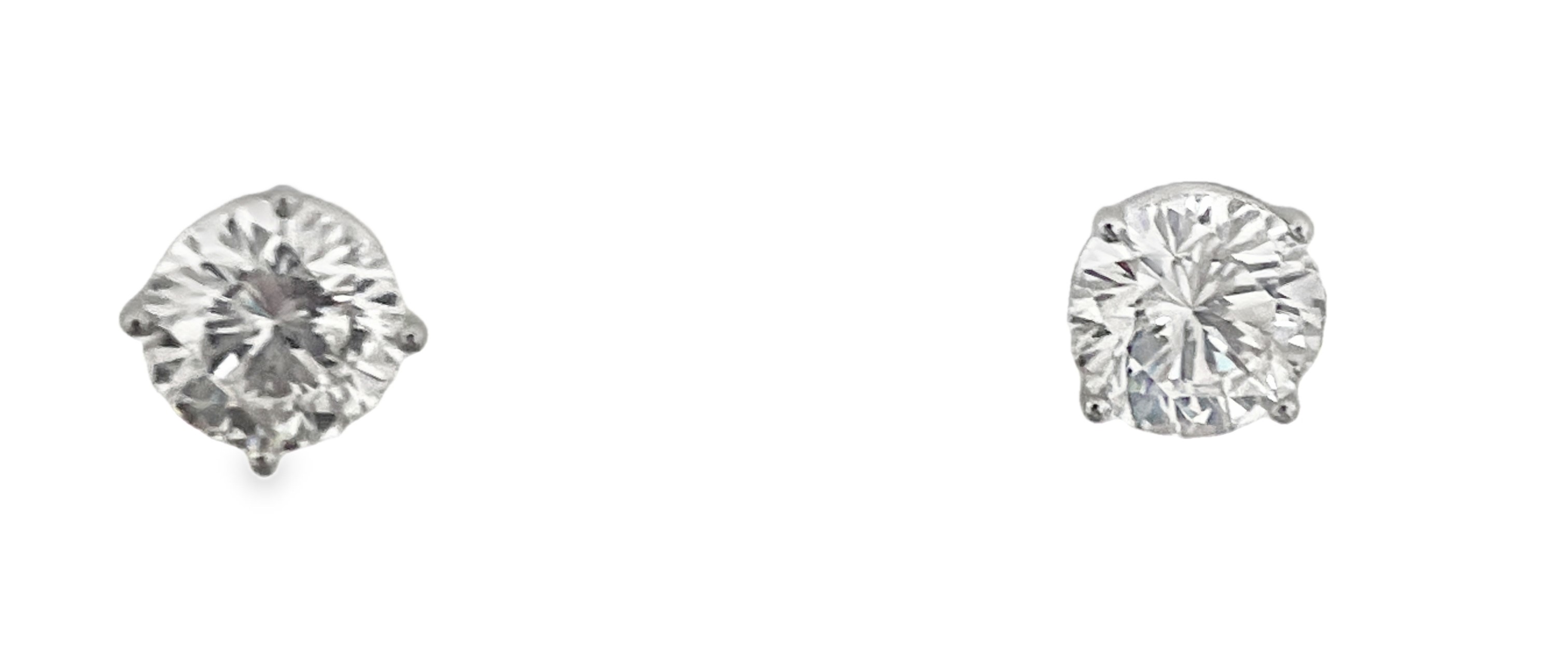SUPER MAN MADE CREATED 100 FACET 2.50CTW ROUND DIAMOND 4-PRONG STUD EARRINGS 14KW