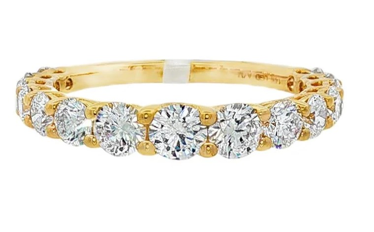 SUPER MAN MADE CREATED 1.61CTW 15 ROUND TAPERED DIAMOND LDS BAND 14KY